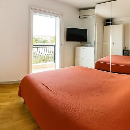 Ferienhaus Maison Familiale Avec Jardin Et Piscine *