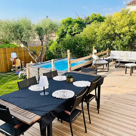 Ferienhaus Maison Familiale Avec Jardin Et Piscine Roquebrune-sur Argens
